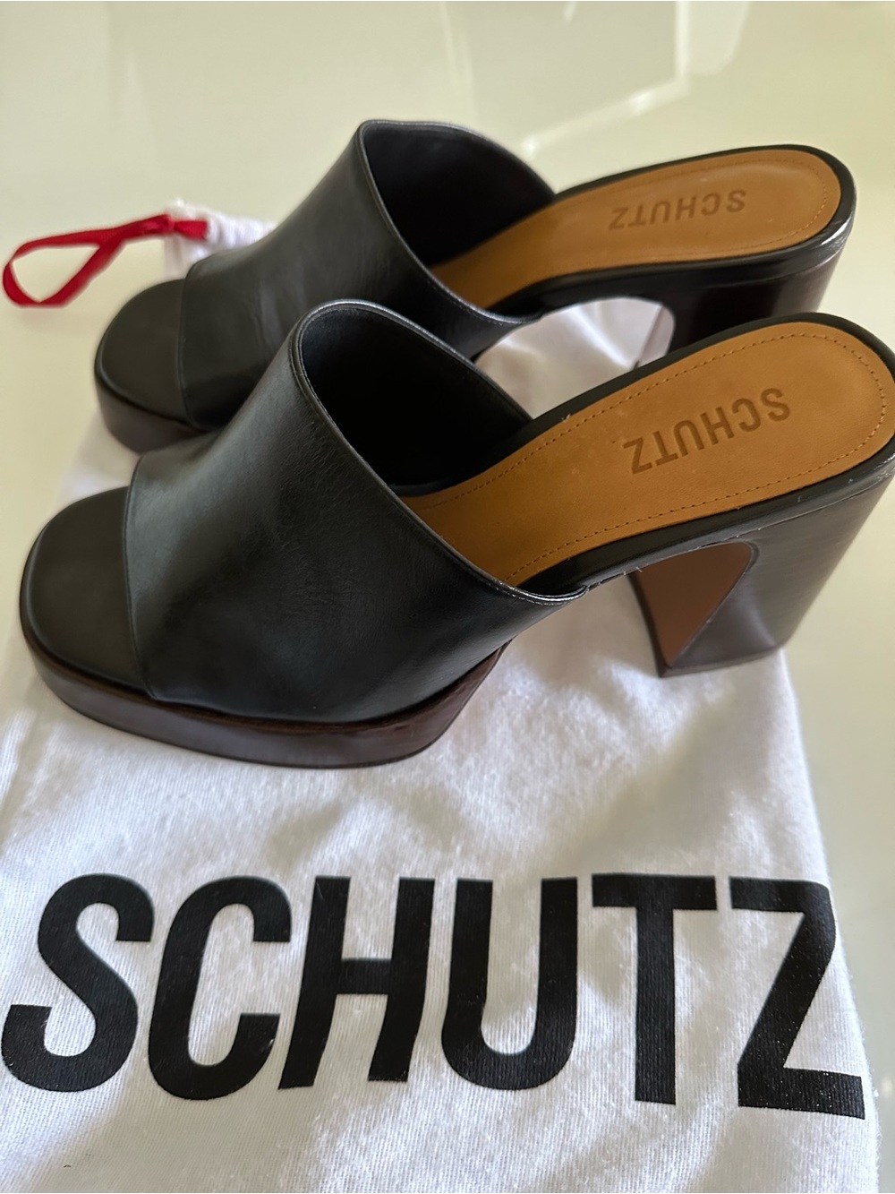 Schutz Rowan Black Leather Platform Mules – Size 9.5